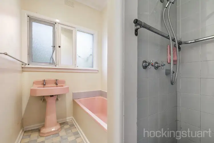 Fifth view of Homely house listing, 16 Greenview Court, Bentleigh East VIC 3165