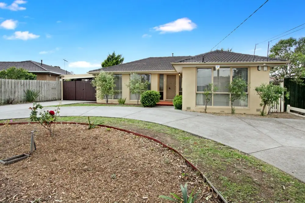 Main view of Homely house listing, 4 Sheldon Court, Gladstone Park VIC 3043