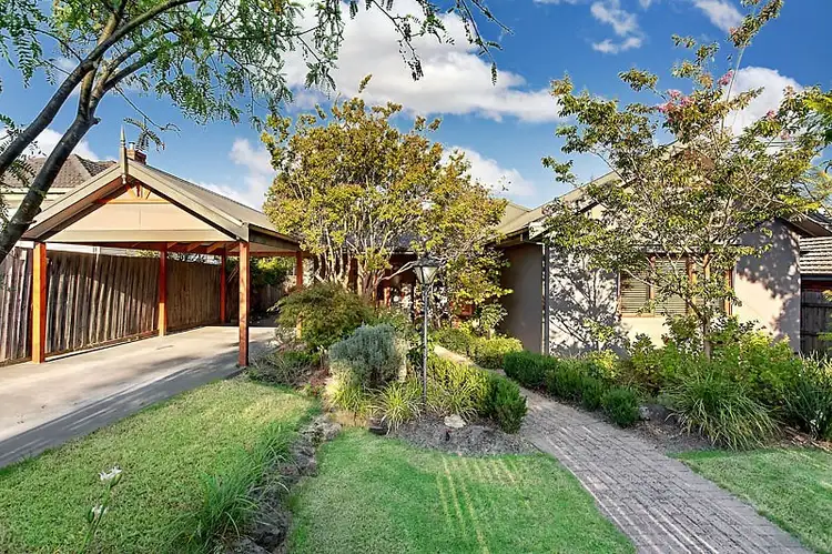 17 Thomas Street, Ringwood VIC 3134