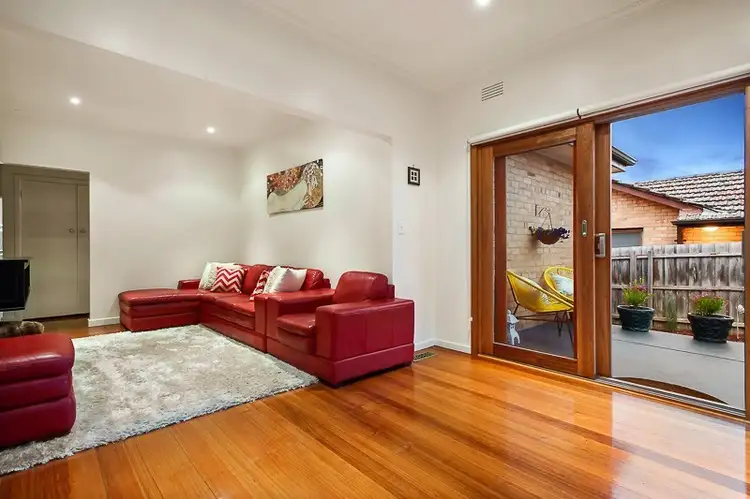 13 Montgomery Place, Bulleen VIC 3105