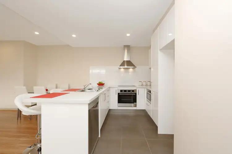 Second view of Homely unit listing, 5/6 Oak Avenue, Boronia VIC 3155