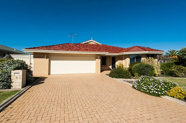 5 Requa Crescent, Warnbro WA 6169