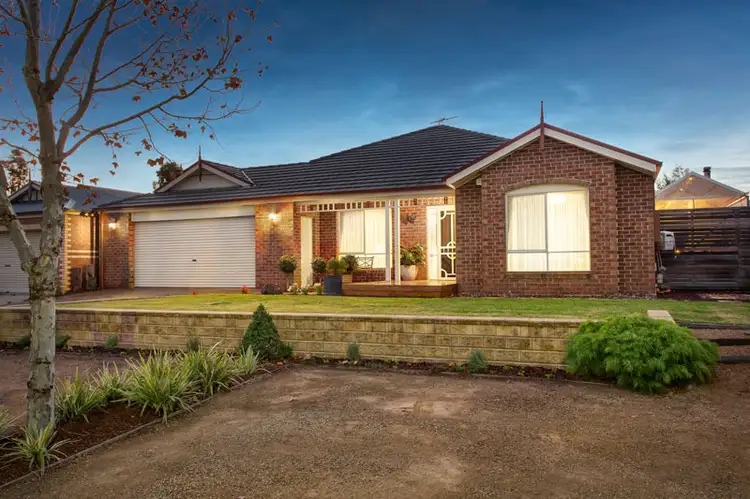 10 Callender Way, Hillside VIC 3037