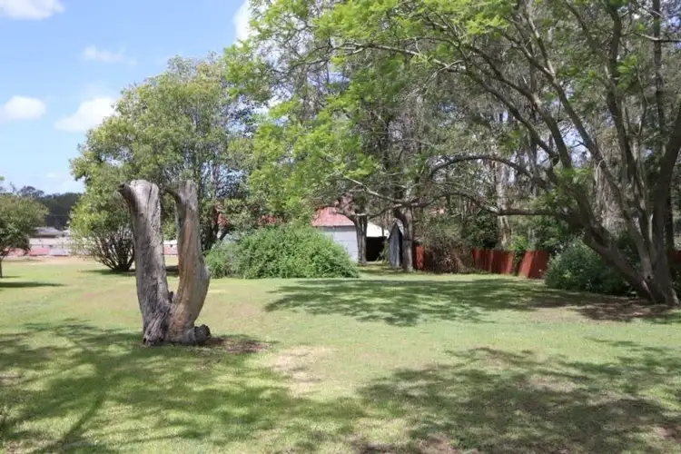 98 High Street, Wallalong NSW 2320
