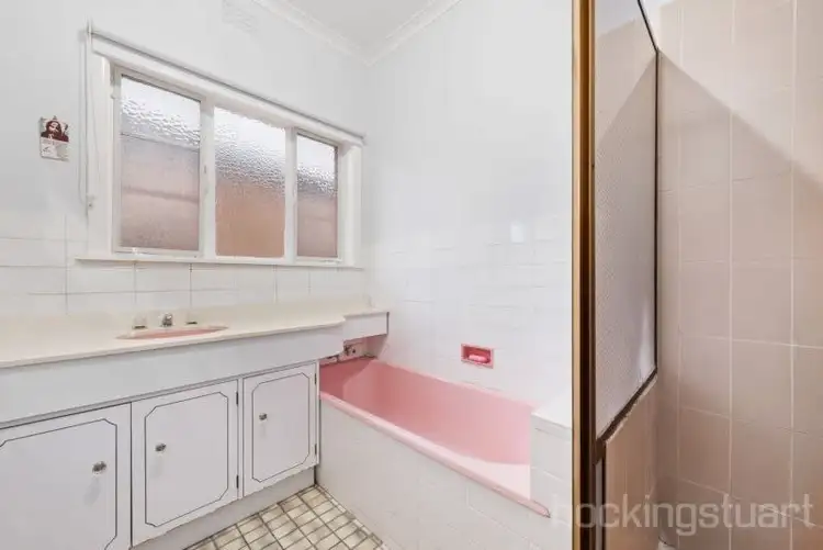 Fifth view of Homely house listing, 15 Leonie Avenue, Bentleigh East VIC 3165