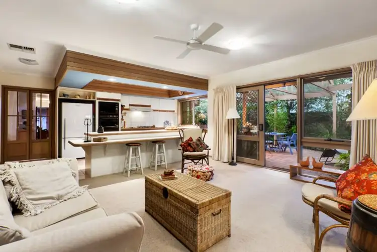 Fifth view of Homely house listing, 2 Delmuir Close, Eltham VIC 3095