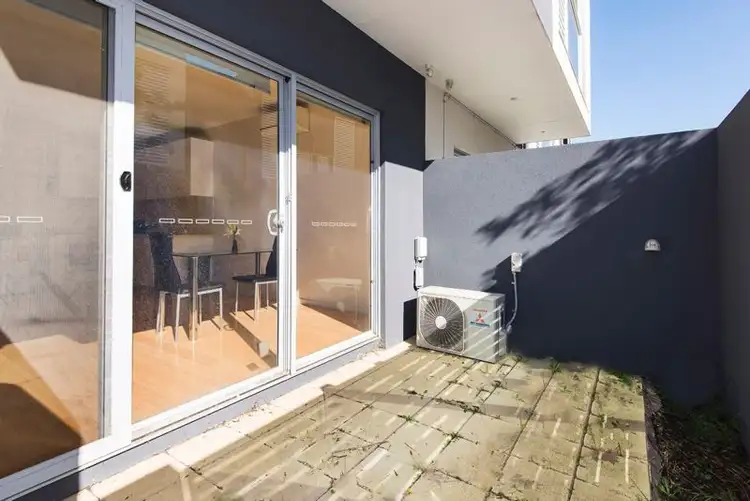 Sixth view of Homely house listing, 6 Waxflower Crescent, Bundoora VIC 3083