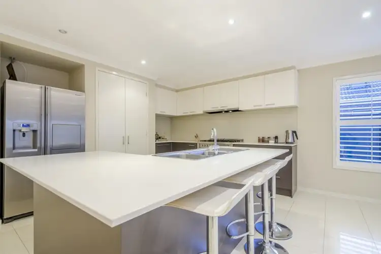 Sixth view of Homely house listing, 8 Kingbird Avenue, Tarneit VIC 3029