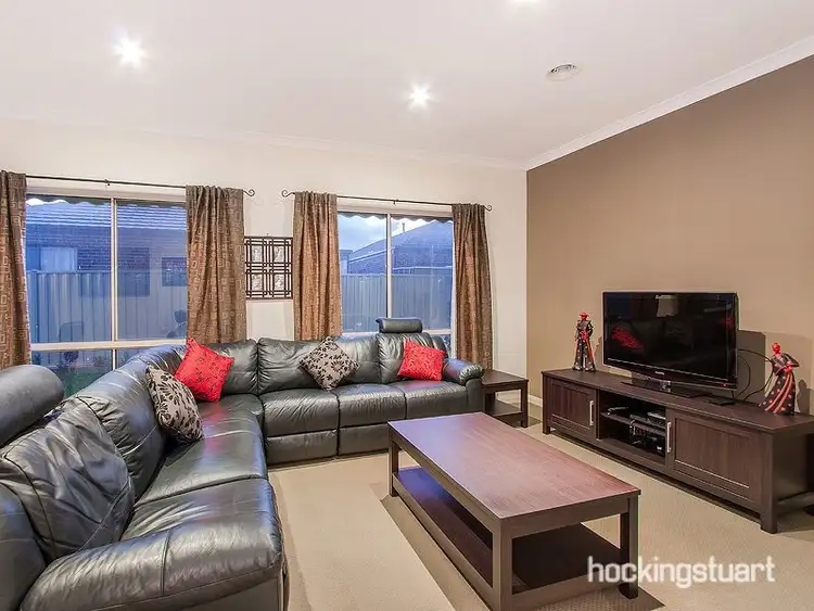 Sixth view of Homely house listing, 2 Pepper Tree Court, Caroline Springs VIC 3023