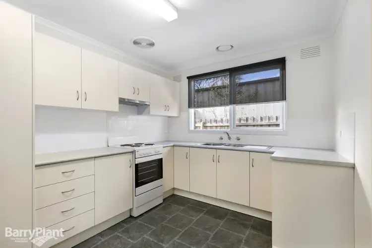 Fifth view of Homely unit listing, 2/7 Leigh Road, Croydon VIC 3136