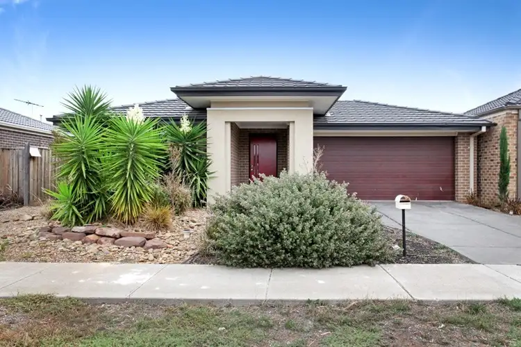 25 Barleygrass Crescent, Brookfield VIC 3338