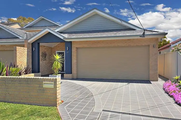 42 Kennedy Street, Picnic Point NSW 2213