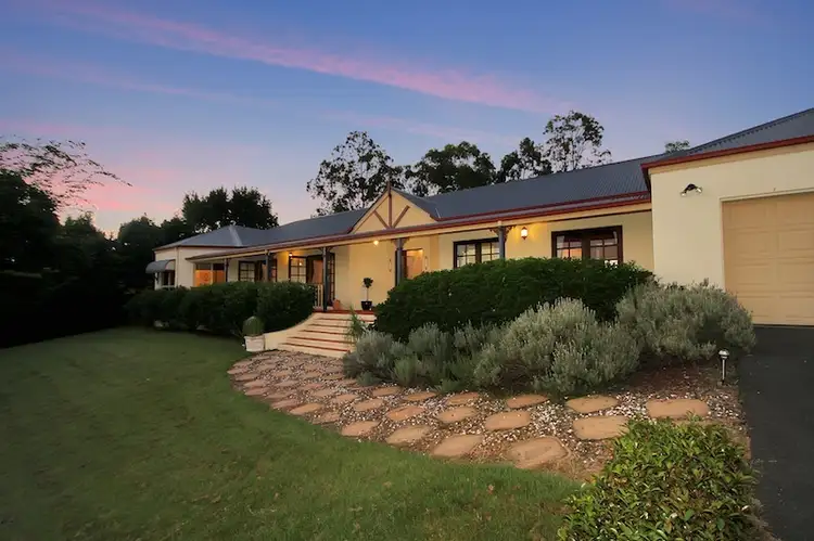 17 Cedar Close, Mackenzie QLD 4156