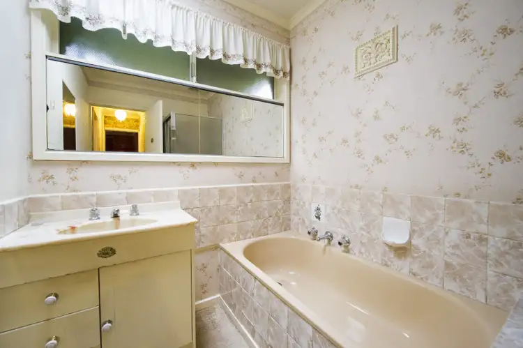 Sixth view of Homely unit listing, 1/18 La Frank Street, Burwood VIC 3125