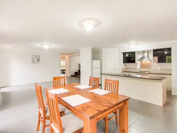Seventh view of Homely house listing, 4 Minter Court, Truganina VIC 3029