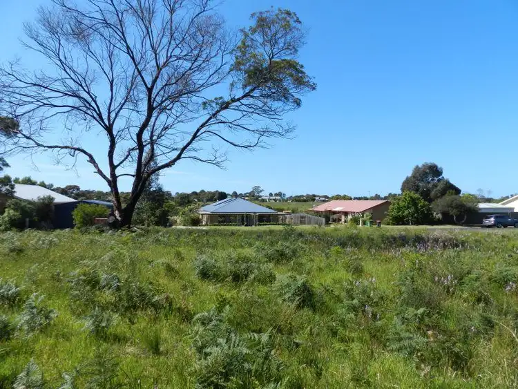 6 Lake Fair Rise, Newlands Arm VIC 3875