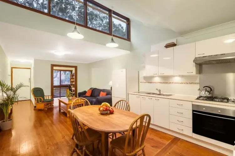 4/2 Josephine Grove, Preston VIC 3072