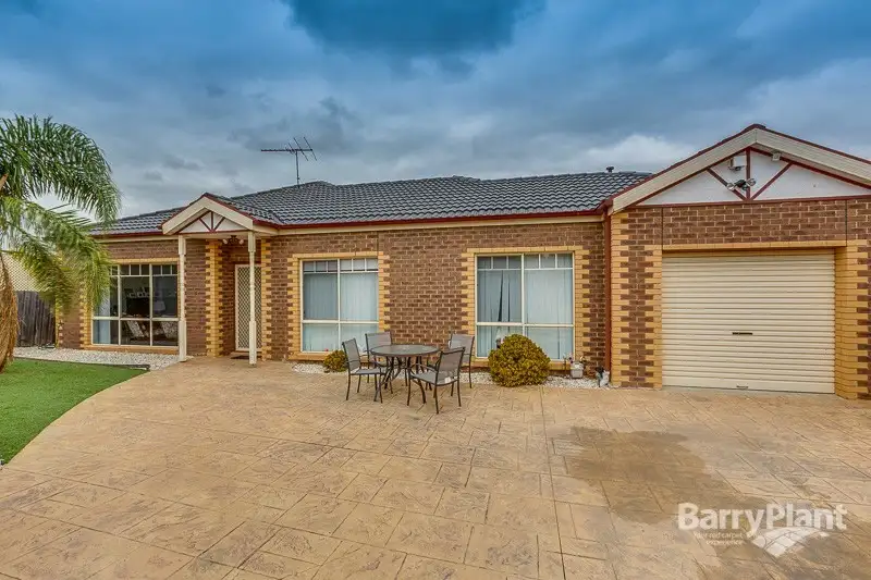 Main view of Homely unit listing, 2/5 Gunsynd Court, Keilor Downs VIC 3038