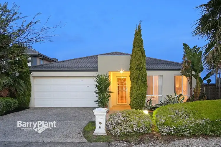 36 Sovereign Manors Crescent, Rowville VIC 3178