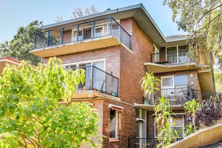 Main view of Homely unit listing, 3/10 Hillview Crescent, The Hill NSW 2300