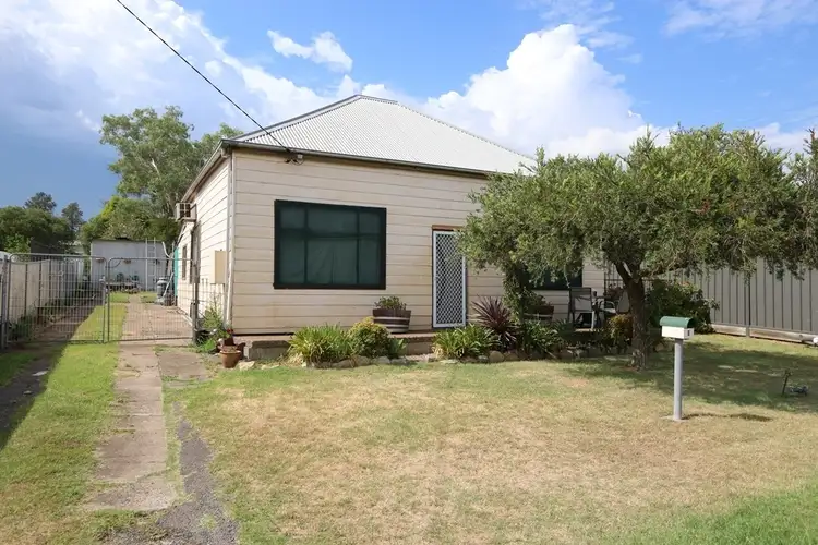 5 Nelson Street, Greta NSW 2334