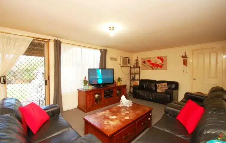 Fourth view of Homely house listing, 15 Avalon Avenue, Broadmeadows VIC 3047