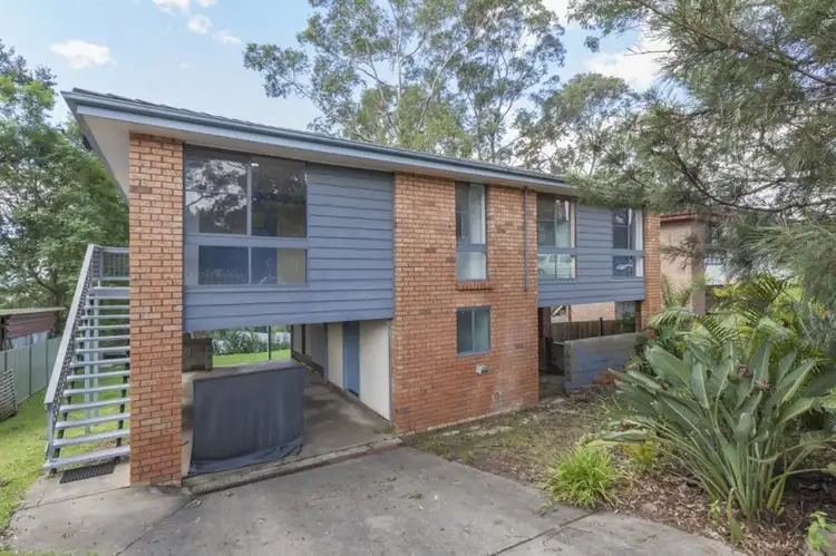 9 Booker Road, Hawkesbury Heights NSW 2777