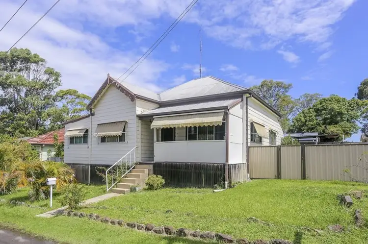 6 Ottys Lane, Fennell Bay NSW 2283
