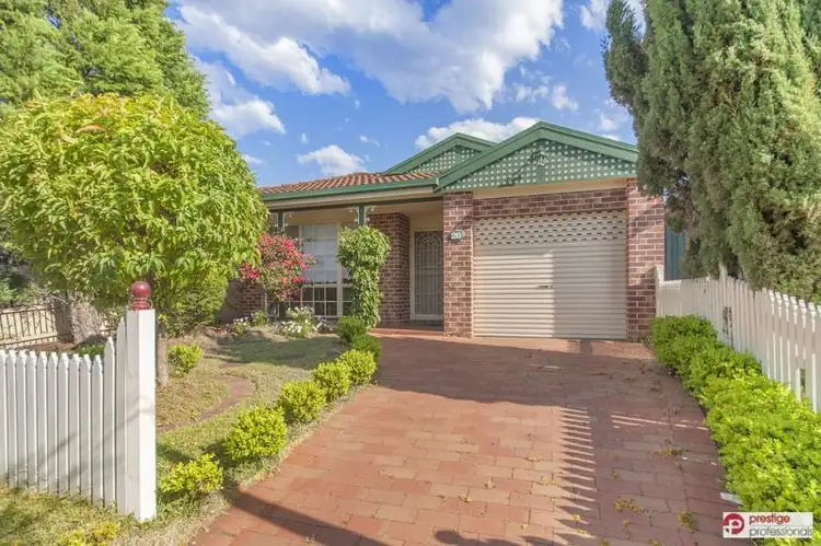 20 Kanangra Court, Wattle Grove NSW 2173