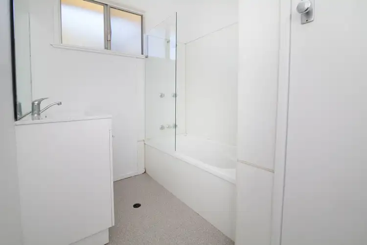 Seventh view of Homely house listing, 8 Bellhaven Drive, Bundamba QLD 4304