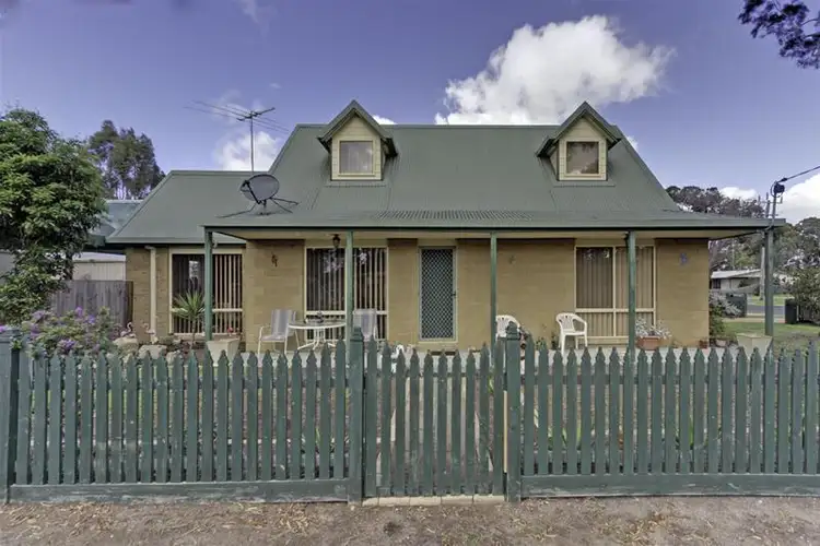 14 Reynolds Street, Paynesville VIC 3880