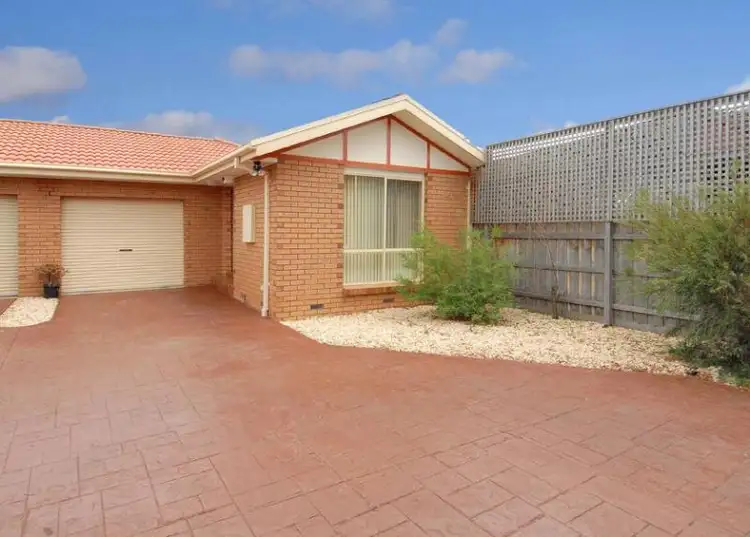 2/29 Moffat Street, St Albans VIC 3021