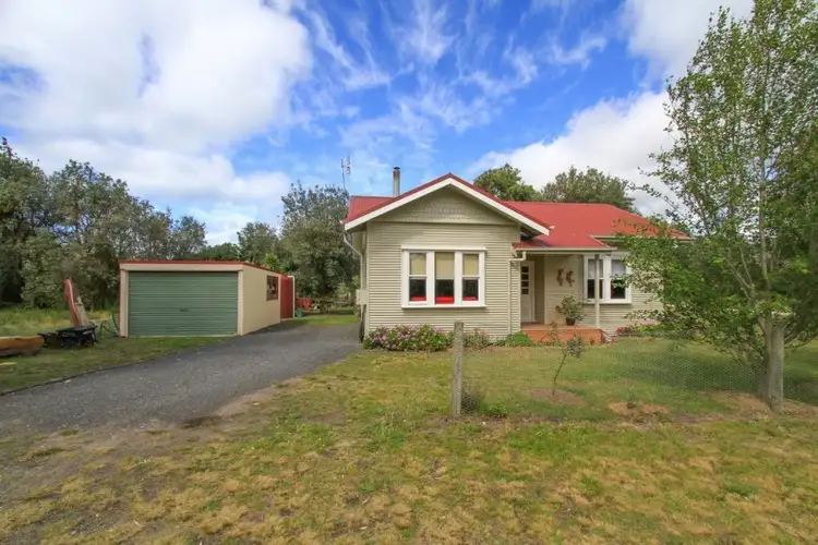Second view of Homely house listing, 6 Maffra Street, The Honeysuckles VIC 3851