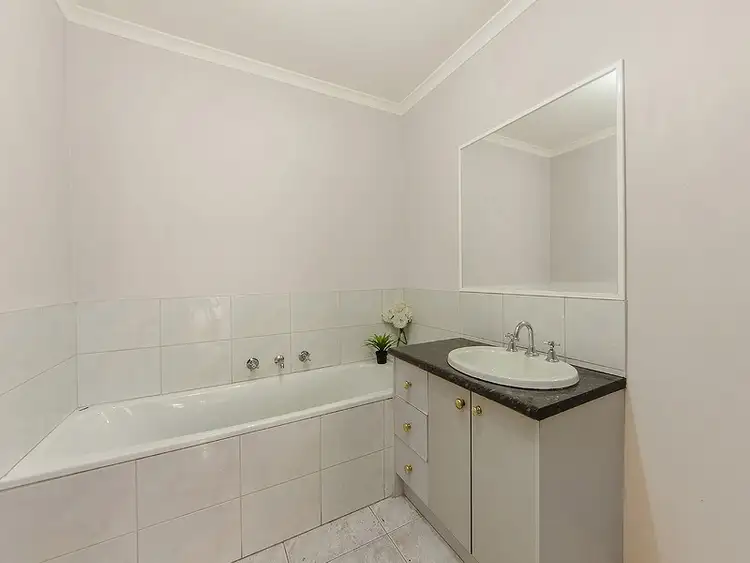 Fifth view of Homely unit listing, 4/23 Albert Crescent, St Albans VIC 3021