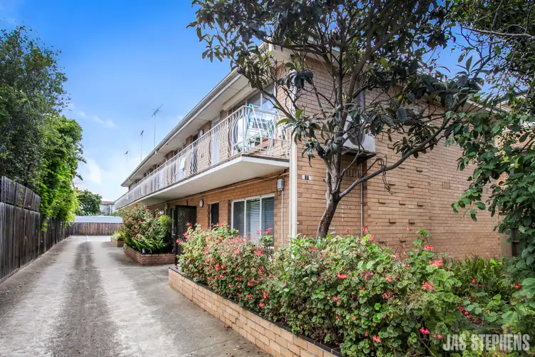 8/22 Bishop Street, Kingsville VIC 3012