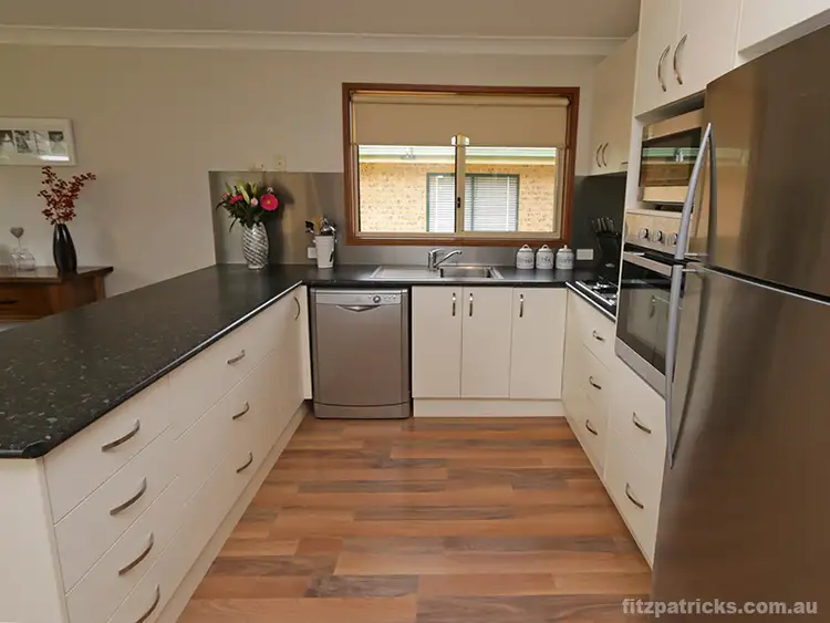 Sixth view of Homely house listing, 8 Kimba Drive, Glenfield Park NSW 2650