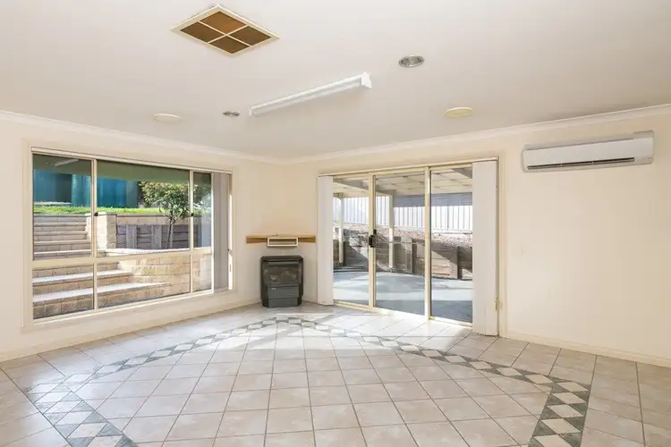 Second view of Homely house listing, 7 Gledhill Rise, Kangaroo Flat VIC 3555