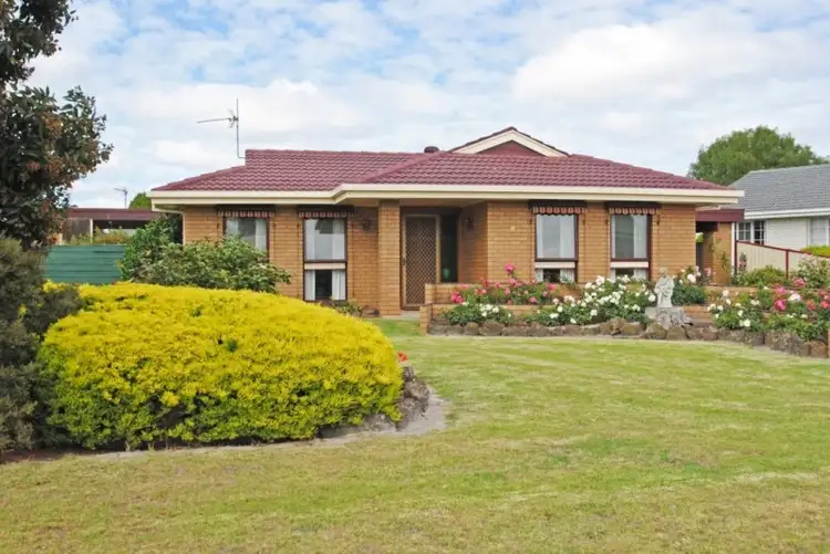 17 Darling Street, Heywood VIC 3304