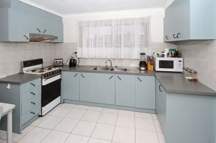 Fifth view of Homely unit listing, 4/72 Yarra Avenue, Reservoir VIC 3073