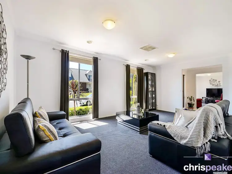 Second view of Homely house listing, 3 Tyrell Place, Berwick VIC 3806
