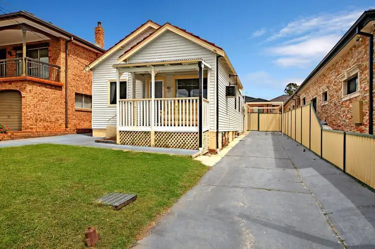 30 Mimosa Road, Greenacre NSW 2190