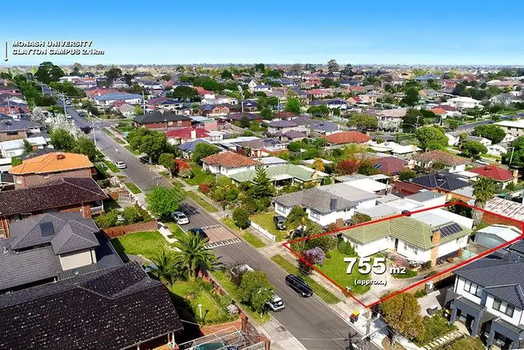 Fourth view of Homely house listing, 15 Macrina Street, Oakleigh East VIC 3166