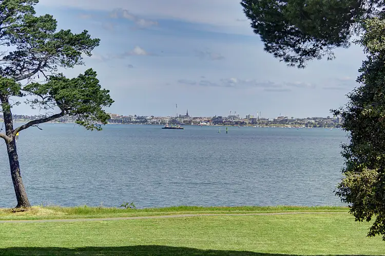 1/51 The Esplanade, North Shore VIC 3214