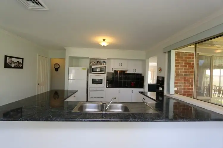 Sixth view of Homely house listing, 2 Cabarita Close, Bolwarra Heights NSW 2320