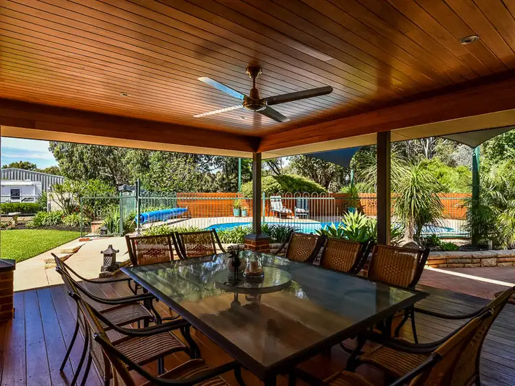 27 Centenary Drive, Gidgegannup WA 6083