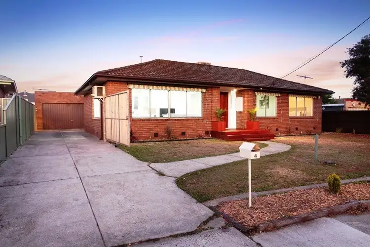 4 Cranbrook Court, Gladstone Park VIC 3043