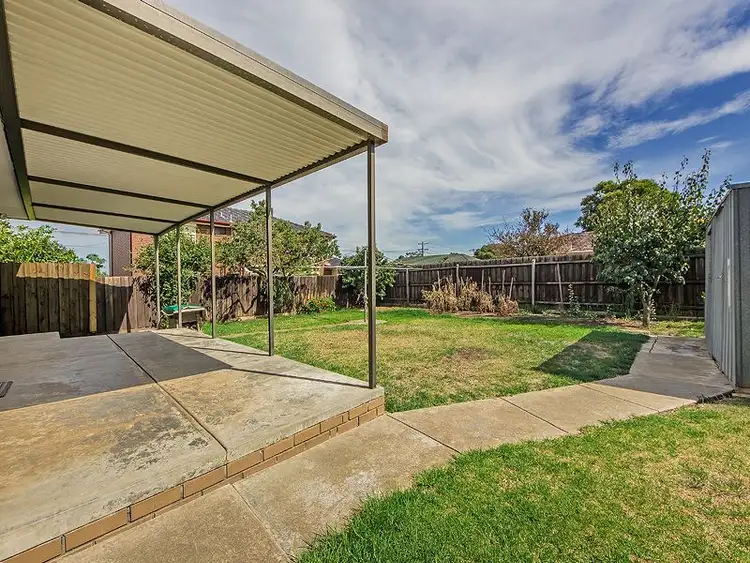 Seventh view of Homely house listing, 1 Lyndford Court, St Albans VIC 3021