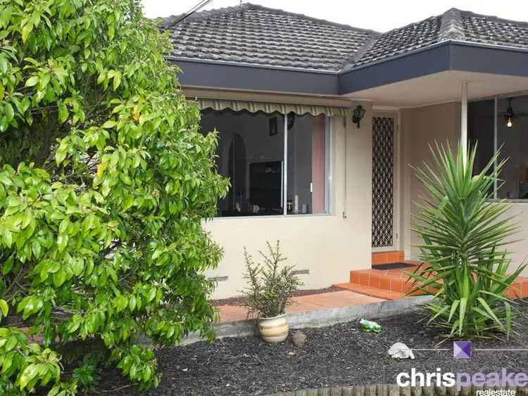 6 Manuka Road, Berwick VIC 3806