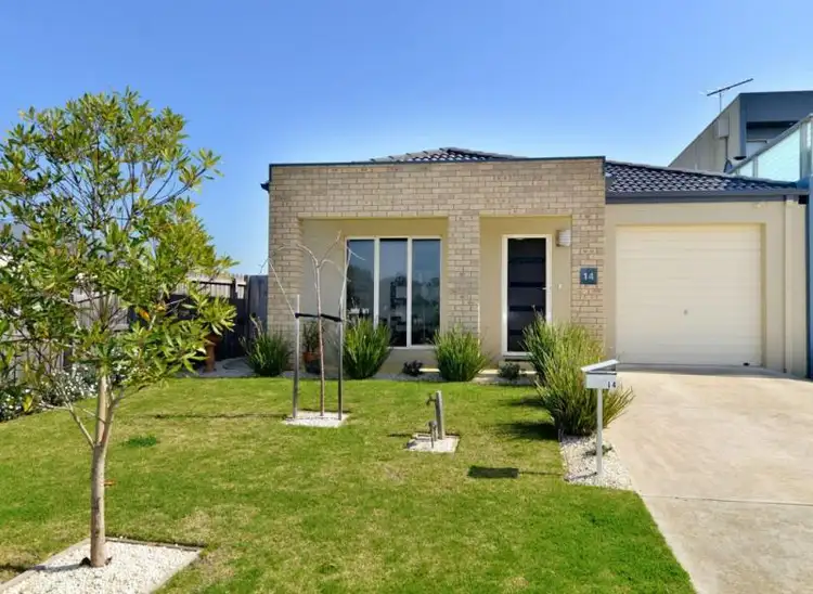 14 Gibson Grove, St Leonards VIC 3223