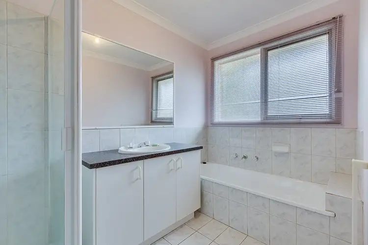Sixth view of Homely house listing, 7 Chris Court, Hillside VIC 3037